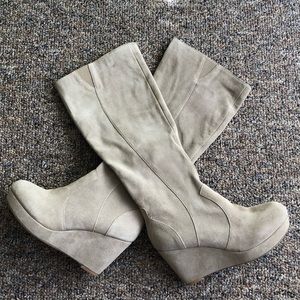BAKERS TAN KNEE WEDGE BOOT
